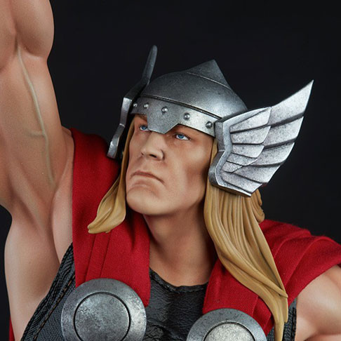 SC AA Thor Statue