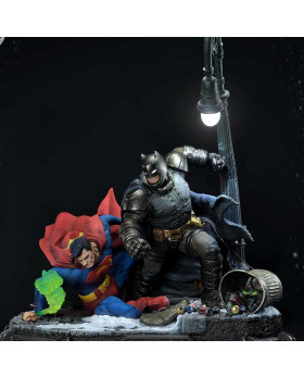 P1 UDMDCDK3-01 DKR BATMAN VERSUS SUPERMAN 